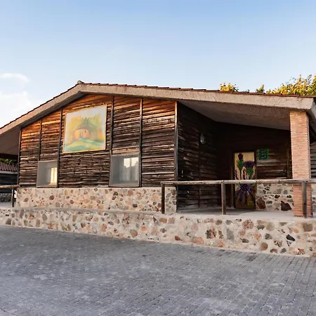 Hostal - Bungalows Camping Cáceres-2